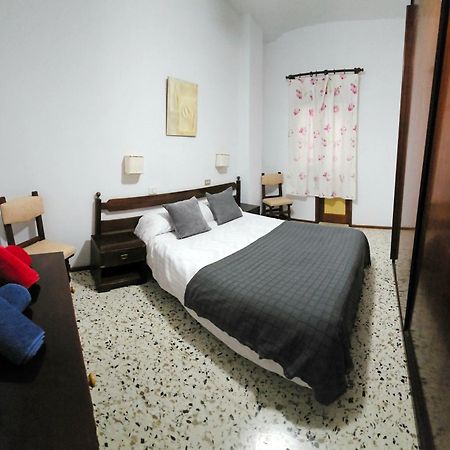 Apartamentos Viviendas Vacacionales Isabel Maria Montana la Data Exterior foto